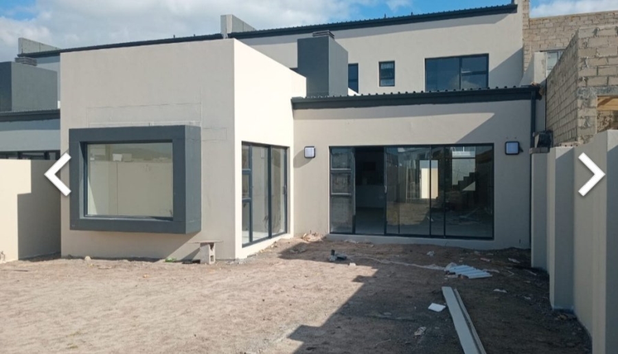 4 Bedroom Property for Sale in Sandown Western Cape